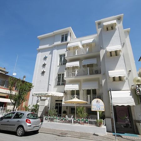 Hotel Belvedere Spiaggia Rimini Zewnętrze zdjęcie